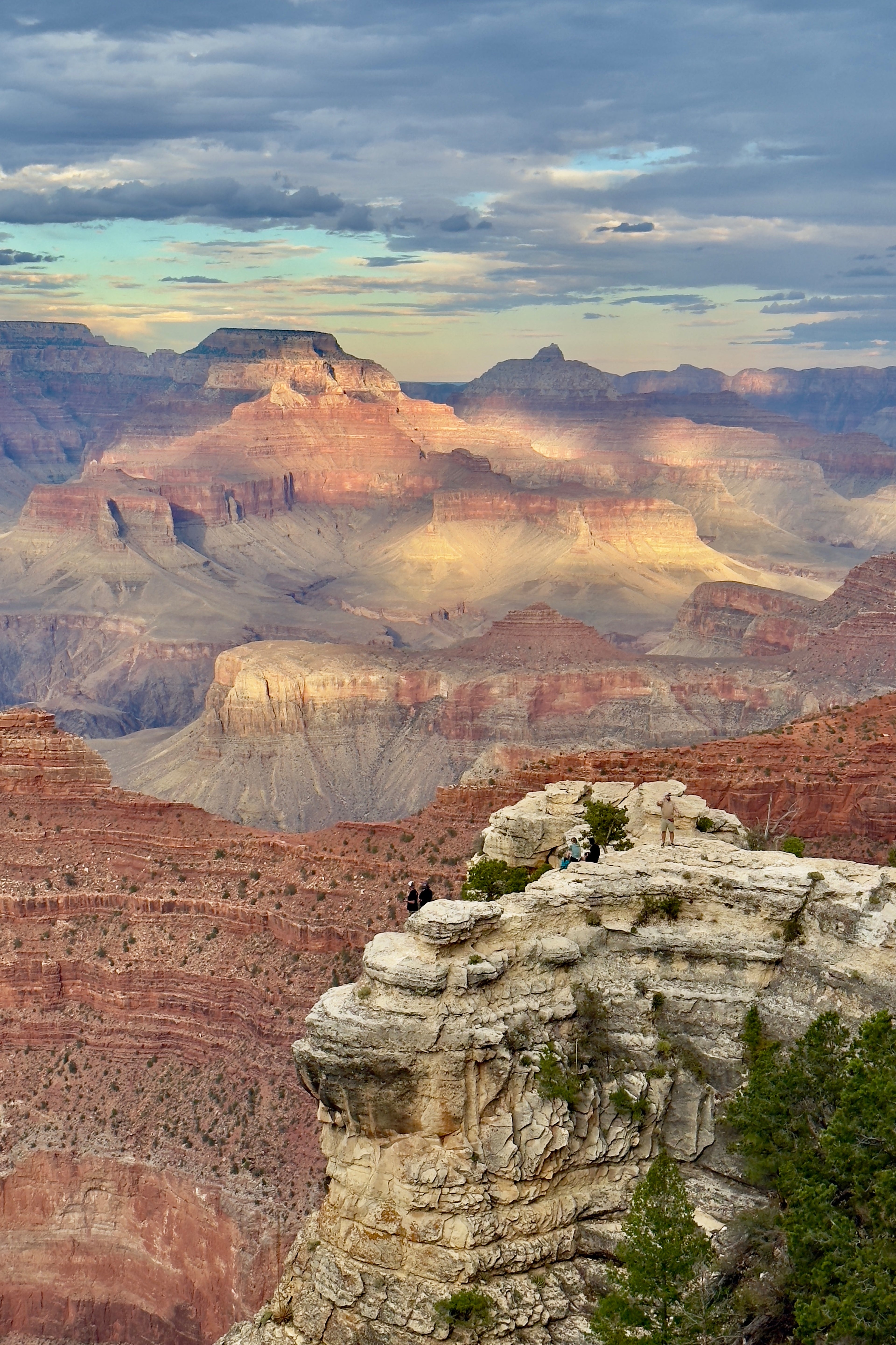 Grand Caynon Village