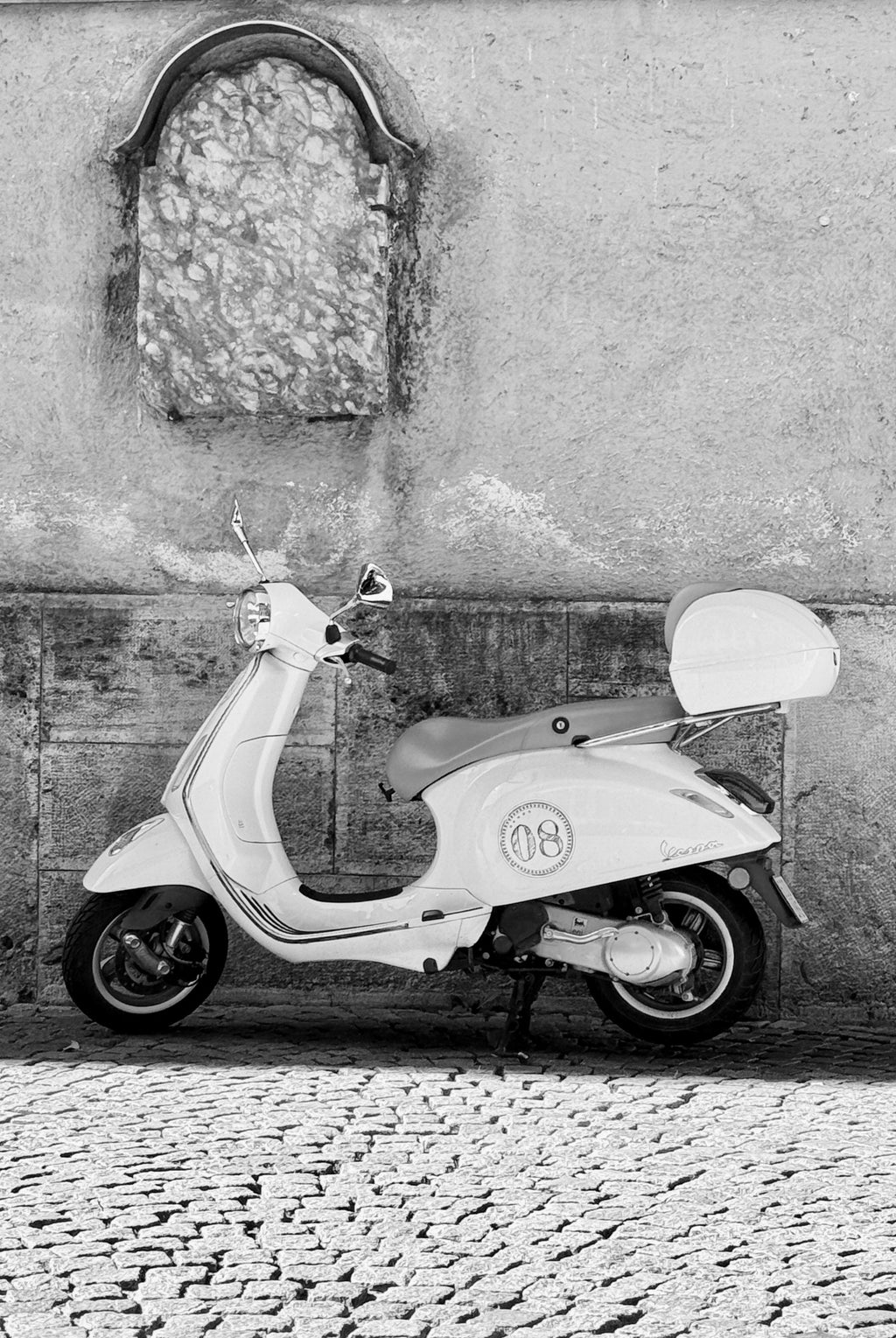 Szara Vespa
