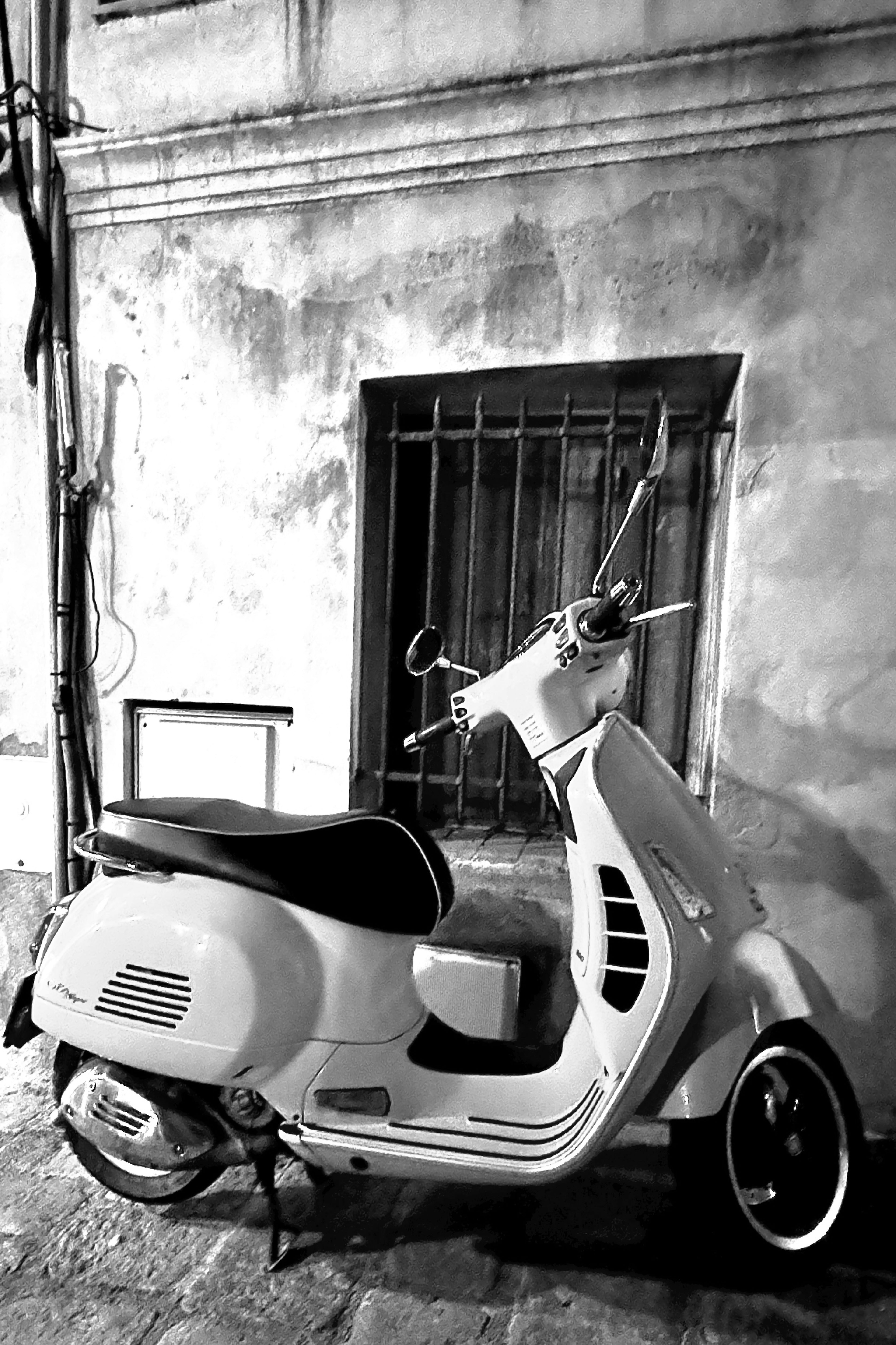 Żółta Vespa