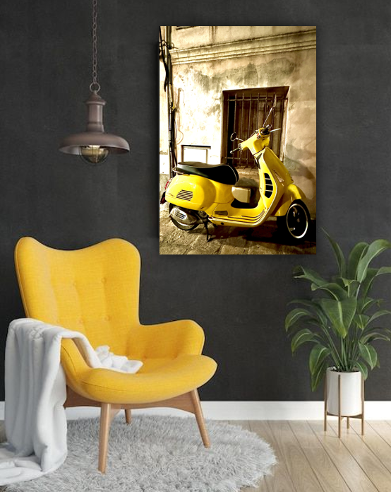 Żółta Vespa