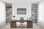 Prada Porto Cervo - wizualizacja w biurze (wersja czarno-biała)